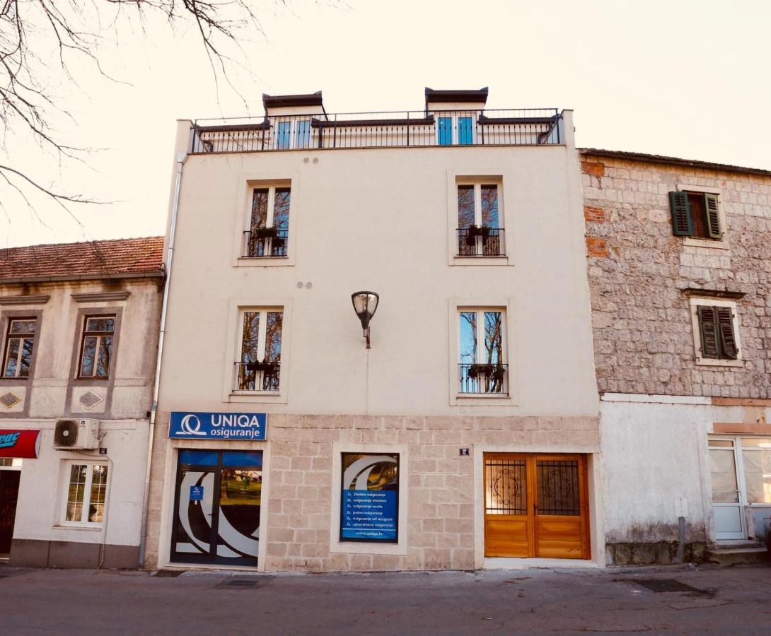 Marko&Luka Hotel Sinj Bagian luar foto