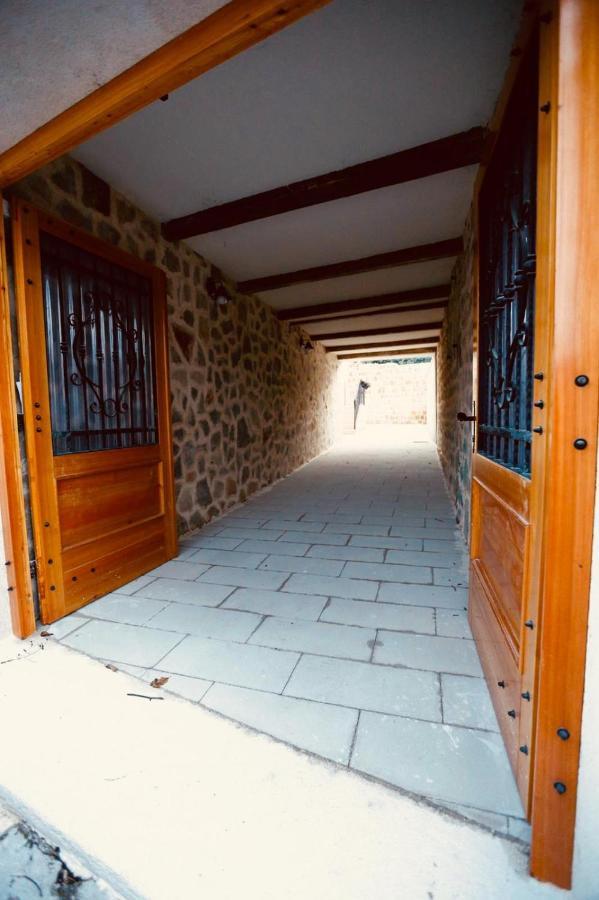 Marko&Luka Hotel Sinj Bagian luar foto